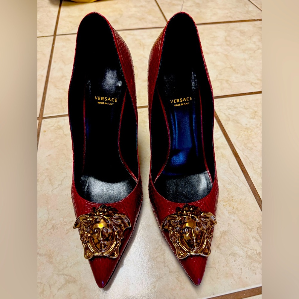 Versace Medusa heel size 41